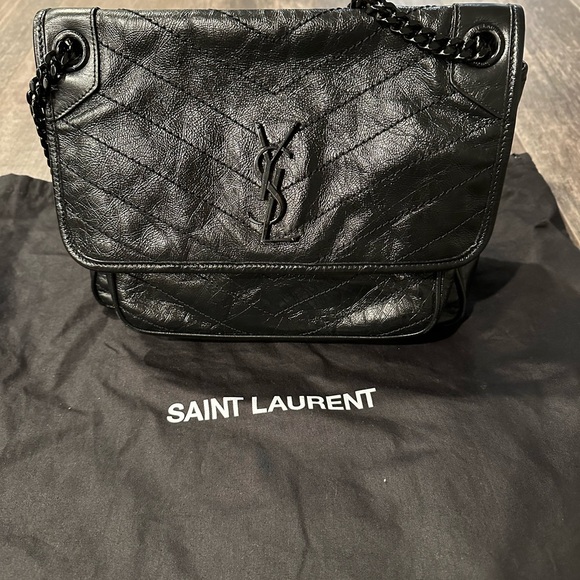 Saint Laurent Handbags - Saint Laurent Black Medium Niki Bag